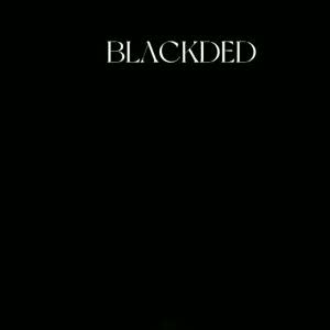 BLACKDED 30 may 2022 · 2 min 05 s Otro tema, pantalla negra y el nombre en serif fina. La 